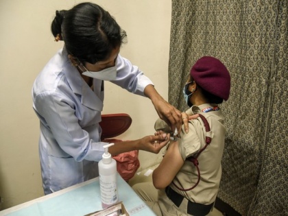 Delhi records biggest single day spike of over 25,000 fresh COVID-19 infections | Delhi records biggest single day spike of over 25,000 fresh COVID-19 infections