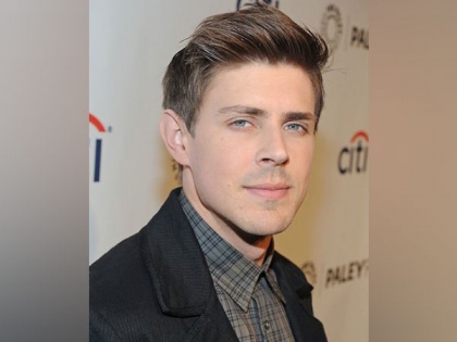 Hilary Duff's show 'How I Met Your Father' adds Chris Lowell to cast | Hilary Duff's show 'How I Met Your Father' adds Chris Lowell to cast