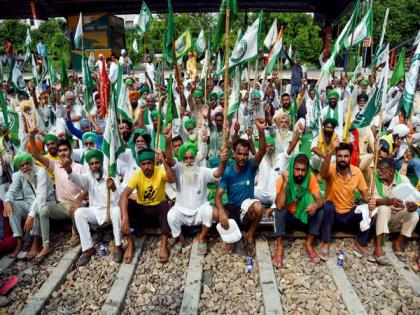Lakhimpur Kheri violence: SKM calls for nationwide 'rail-roko' agitation tomorrow demanding removal of MoS Ajay Mishra Teni | Lakhimpur Kheri violence: SKM calls for nationwide 'rail-roko' agitation tomorrow demanding removal of MoS Ajay Mishra Teni
