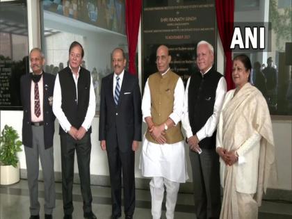 Rajnath Singh unveils plaque to rename Institute for Defence Studies and Analyses after late Manohar Parrikar | Rajnath Singh unveils plaque to rename Institute for Defence Studies and Analyses after late Manohar Parrikar