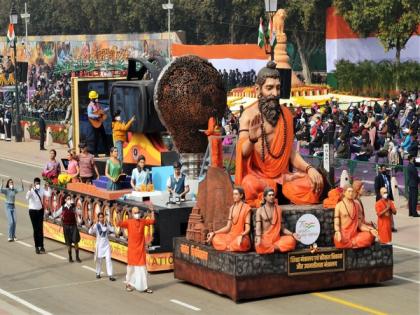 R-Day 2022: Education Ministry's tableau weaves link between India's glorious past, present and smart future, says Dharmendra Pradhan | R-Day 2022: Education Ministry's tableau weaves link between India's glorious past, present and smart future, says Dharmendra Pradhan