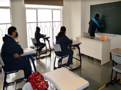 Delhi: Schools for 9-12 students to reopen from Feb 7, online classes to continue | Delhi: Schools for 9-12 students to reopen from Feb 7, online classes to continue