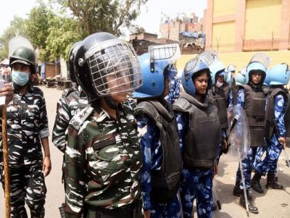 Police deployment continues in New Delhi's Jahangirpuri area | Police deployment continues in New Delhi's Jahangirpuri area