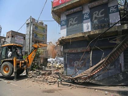 Juice shop owner moves SC against NDMC demolition drive in Jahangirpuri | Juice shop owner moves SC against NDMC demolition drive in Jahangirpuri