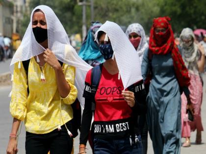 Intense heatwave to persist in Delhi for next 2 days; temperatures may drop below 40 C after May 2: Met Department | Intense heatwave to persist in Delhi for next 2 days; temperatures may drop below 40 C after May 2: Met Department