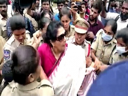 Hyderabad Police books Renuka Chowdhury, 200 others for 'unlawful assembling' at protest site in Telangana | Hyderabad Police books Renuka Chowdhury, 200 others for 'unlawful assembling' at protest site in Telangana