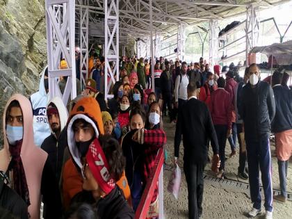 Vaishno Devi stampede: Jammu Divisional Commissioner issues public notice for submitting of evidence before probe panel by Jan 5 | Vaishno Devi stampede: Jammu Divisional Commissioner issues public notice for submitting of evidence before probe panel by Jan 5