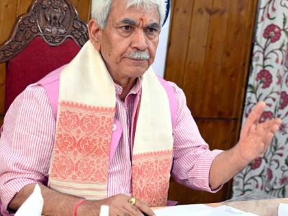 J&K L-G receives 'Amrit Kalash' from all blocks & municipal bodies of Kashmir | J&K L-G receives 'Amrit Kalash' from all blocks & municipal bodies of Kashmir J&K L-G receives 'Amrit Kalash' from all blocks & municipal bodies of Kashmir | J&K L-G receives 'Amrit Kalash' from all blocks & municipal bodies of Kashmir
