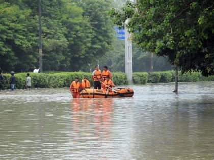 Delhi floods: Kejriwal inspects damaged regulator, expects normalcy in 4 hrs | Delhi floods: Kejriwal inspects damaged regulator, expects normalcy in 4 hrs Delhi floods: Kejriwal inspects damaged regulator, expects normalcy in 4 hrs | Delhi floods: Kejriwal inspects damaged regulator, expects normalcy in 4 hrs