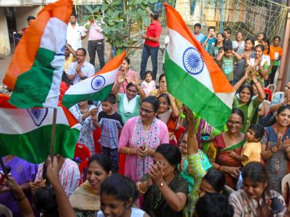 Twitterati hails ISRO as Chandrayaan-3 lands successfully on the moon | Twitterati hails ISRO as Chandrayaan-3 lands successfully on the moon Twitterati hails ISRO as Chandrayaan-3 lands successfully on the moon | Twitterati hails ISRO as Chandrayaan-3 lands successfully on the moon