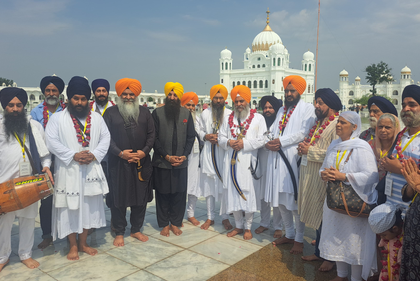Pakistan issues over 2100 visas to Sikh pilgrims from India | Pakistan issues over 2100 visas to Sikh pilgrims from India Pakistan issues over 2100 visas to Sikh pilgrims from India | Pakistan issues over 2100 visas to Sikh pilgrims from India