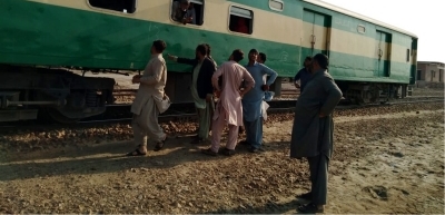 31 injured as passenger train hits cargo train in Pakistan's Punjab | 31 injured as passenger train hits cargo train in Pakistan's Punjab 31 injured as passenger train hits cargo train in Pakistan's Punjab | 31 injured as passenger train hits cargo train in Pakistan's Punjab