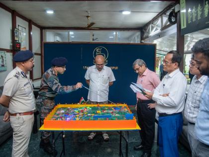 Manipur CM holds meeting to discuss fencing on stretches of India-Myanmar borders | Manipur CM holds meeting to discuss fencing on stretches of India-Myanmar borders Manipur CM holds meeting to discuss fencing on stretches of India-Myanmar borders | Manipur CM holds meeting to discuss fencing on stretches of India-Myanmar borders