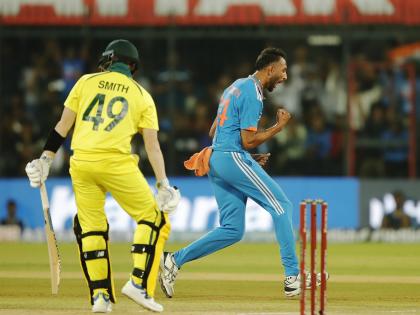 2nd ODI: Prasidh takes two wickets before rain interrupts Australia’s run-chase in Indore | 2nd ODI: Prasidh takes two wickets before rain interrupts Australia’s run-chase in Indore