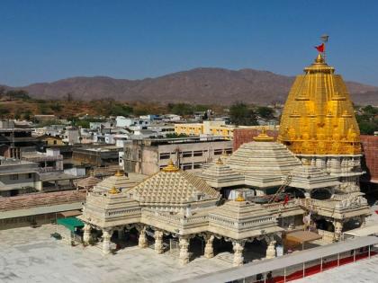 35 pilgrims injured in bus accident in Gujarat's Banaskantha | 35 pilgrims injured in bus accident in Gujarat's Banaskantha
