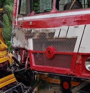 35 pilgrims injured in Guj road accident | 35 pilgrims injured in Guj road accident 35 pilgrims injured in Guj road accident | 35 pilgrims injured in Guj road accident