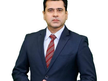 Pak journo returns home after 4-months of forced abduction | Pak journo returns home after 4-months of forced abduction Pak journo returns home after 4-months of forced abduction | Pak journo returns home after 4-months of forced abduction