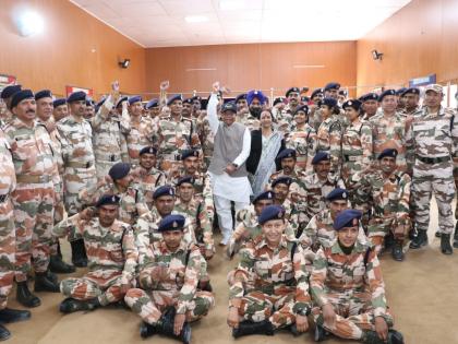 Himachal Governor visits forward areas bordering China | Himachal Governor visits forward areas bordering China
