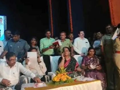 Janata Darshan ruckus: BJP MP submits complaint against K’taka Minister, MLA & cop to Guv | Janata Darshan ruckus: BJP MP submits complaint against K’taka Minister, MLA & cop to Guv Janata Darshan ruckus: BJP MP submits complaint against K’taka Minister, MLA & cop to Guv | Janata Darshan ruckus: BJP MP submits complaint against K’taka Minister, MLA & cop to Guv