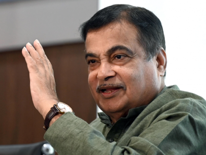 Gadkari unveils Rs 1,464 crore highway projects in Kerala | Gadkari unveils Rs 1,464 crore highway projects in Kerala