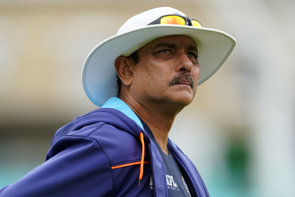 Shastri tells England to make early inroads to win Ashes | Shastri tells England to make early inroads to win Ashes Shastri tells England to make early inroads to win Ashes | Shastri tells England to make early inroads to win Ashes
