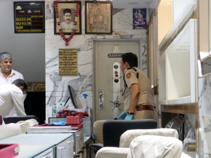 Mega Delhi heist: Accused single-handedly carried out an 18-hr-long nefarious task | Mega Delhi heist: Accused single-handedly carried out an 18-hr-long nefarious task Mega Delhi heist: Accused single-handedly carried out an 18-hr-long nefarious task | Mega Delhi heist: Accused single-handedly carried out an 18-hr-long nefarious task