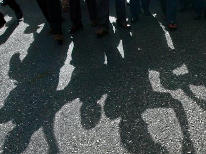Five injured in group clash over road demarcation in UP | Five injured in group clash over road demarcation in UP Five injured in group clash over road demarcation in UP | Five injured in group clash over road demarcation in UP