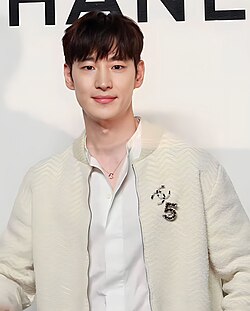 Lee Je Hoon hospitalised due to Ischemic colitis | Lee Je Hoon hospitalised due to Ischemic colitis