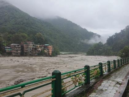 23 soldiers reportedly missing after cloud burst in Sikkim | 23 soldiers reportedly missing after cloud burst in Sikkim 23 soldiers reportedly missing after cloud burst in Sikkim | 23 soldiers reportedly missing after cloud burst in Sikkim
