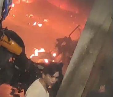 Five women among 7 killed in Mumbai building parking lot fire | Five women among 7 killed in Mumbai building parking lot fire Five women among 7 killed in Mumbai building parking lot fire | Five women among 7 killed in Mumbai building parking lot fire