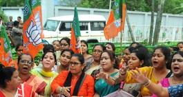 BJP's women workers hold protests in Delhi against CM Kejriwal over liquor scam | BJP's women workers hold protests in Delhi against CM Kejriwal over liquor scam BJP's women workers hold protests in Delhi against CM Kejriwal over liquor scam | BJP's women workers hold protests in Delhi against CM Kejriwal over liquor scam