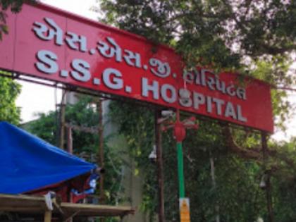 Vadodara Sayaji hospital ruckus: Two women among 12 detained | Vadodara Sayaji hospital ruckus: Two women among 12 detained Vadodara Sayaji hospital ruckus: Two women among 12 detained | Vadodara Sayaji hospital ruckus: Two women among 12 detained