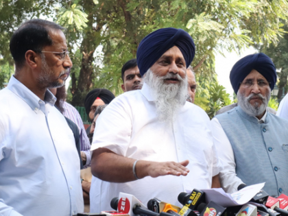 Eight years after sacrilege, Sukhbir Badal apologises for failing to arrest culprits | Eight years after sacrilege, Sukhbir Badal apologises for failing to arrest culprits Eight years after sacrilege, Sukhbir Badal apologises for failing to arrest culprits | Eight years after sacrilege, Sukhbir Badal apologises for failing to arrest culprits