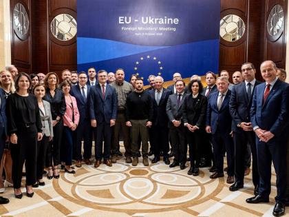 As Europeans stand solidly with Ukraine, Putin hopes to wear them down | As Europeans stand solidly with Ukraine, Putin hopes to wear them down As Europeans stand solidly with Ukraine, Putin hopes to wear them down | As Europeans stand solidly with Ukraine, Putin hopes to wear them down