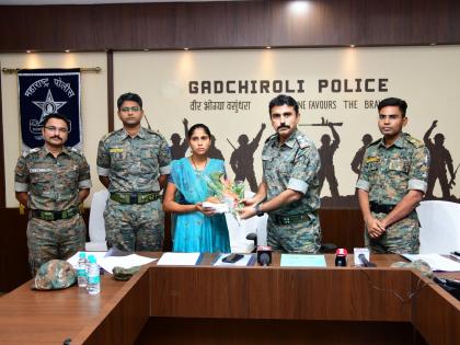 Chhattisgarh's dreaded woman Maoist with Rs 11 L booty lays down arms in Maha | Chhattisgarh's dreaded woman Maoist with Rs 11 L booty lays down arms in Maha Chhattisgarh's dreaded woman Maoist with Rs 11 L booty lays down arms in Maha | Chhattisgarh's dreaded woman Maoist with Rs 11 L booty lays down arms in Maha