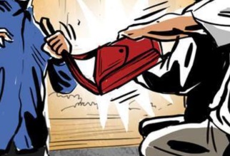 Bike-borne assailants snatch Hungarian national’s bag in Delhi | Bike-borne assailants snatch Hungarian national’s bag in Delhi Bike-borne assailants snatch Hungarian national’s bag in Delhi | Bike-borne assailants snatch Hungarian national’s bag in Delhi