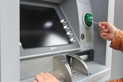 Burglars try to steal ATM in Telangana | Burglars try to steal ATM in Telangana Burglars try to steal ATM in Telangana | Burglars try to steal ATM in Telangana