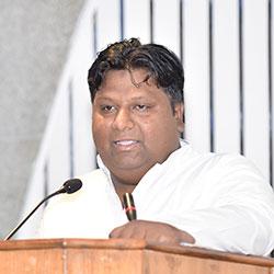 Delhi minister Imran Hussain leads 'Main Bhi Kejriwal' campaign | Delhi minister Imran Hussain leads 'Main Bhi Kejriwal' campaign Delhi minister Imran Hussain leads 'Main Bhi Kejriwal' campaign | Delhi minister Imran Hussain leads 'Main Bhi Kejriwal' campaign