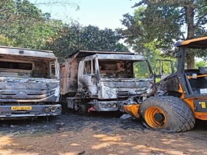 Maoists burn four vehicles at railway construction site in Jharkhand’s Hazaribagh | Maoists burn four vehicles at railway construction site in Jharkhand’s Hazaribagh