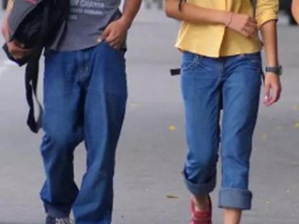 Karnataka 'moral policing': Bajrang Dal activists question young woman for riding with colleague on scooter | Karnataka 'moral policing': Bajrang Dal activists question young woman for riding with colleague on scooter Karnataka 'moral policing': Bajrang Dal activists question young woman for riding with colleague on scooter | Karnataka 'moral policing': Bajrang Dal activists question young woman for riding with colleague on scooter