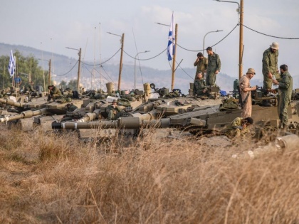 Israeli flag carrier to fly home overseas reservists in mass mobilisation | Israeli flag carrier to fly home overseas reservists in mass mobilisation