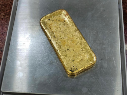 DRI seizes Rs 3.30 cr worth smuggled gold in Bengal | DRI seizes Rs 3.30 cr worth smuggled gold in Bengal DRI seizes Rs 3.30 cr worth smuggled gold in Bengal | DRI seizes Rs 3.30 cr worth smuggled gold in Bengal