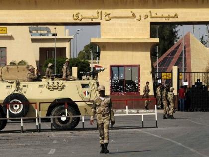 Egypt moves troops to Gaza border amid fears of Palestinians being pushed into Sinai | Egypt moves troops to Gaza border amid fears of Palestinians being pushed into Sinai Egypt moves troops to Gaza border amid fears of Palestinians being pushed into Sinai | Egypt moves troops to Gaza border amid fears of Palestinians being pushed into Sinai