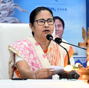 Mamata announces 4% DA hike for state govt staff; joint forum calls it 'eyewash' | Mamata announces 4% DA hike for state govt staff; joint forum calls it 'eyewash' Mamata announces 4% DA hike for state govt staff; joint forum calls it 'eyewash' | Mamata announces 4% DA hike for state govt staff; joint forum calls it 'eyewash'