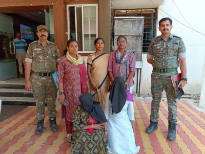 Maha Police: ‘Mystery deaths’ of 5-member family was cold-blooded murder by poison brought from Telangana | Maha Police: ‘Mystery deaths’ of 5-member family was cold-blooded murder by poison brought from Telangana Maha Police: ‘Mystery deaths’ of 5-member family was cold-blooded murder by poison brought from Telangana | Maha Police: ‘Mystery deaths’ of 5-member family was cold-blooded murder by poison brought from Telangana