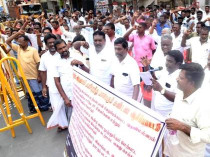 TN fishers' arrest in Sri Lanka: Protest staged in Rameswaram demanding Centre's intervention | TN fishers' arrest in Sri Lanka: Protest staged in Rameswaram demanding Centre's intervention TN fishers' arrest in Sri Lanka: Protest staged in Rameswaram demanding Centre's intervention | TN fishers' arrest in Sri Lanka: Protest staged in Rameswaram demanding Centre's intervention
