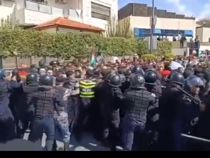 Protesters attempt to storm Israeli embassy in Jordan for second time in 24 hours | Protesters attempt to storm Israeli embassy in Jordan for second time in 24 hours Protesters attempt to storm Israeli embassy in Jordan for second time in 24 hours | Protesters attempt to storm Israeli embassy in Jordan for second time in 24 hours