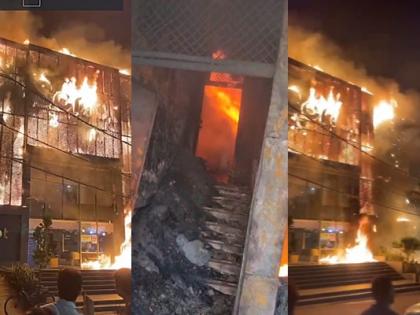 Massive fire breaks out at furniture showroom in Delhi | Massive fire breaks out at furniture showroom in Delhi Massive fire breaks out at furniture showroom in Delhi | Massive fire breaks out at furniture showroom in Delhi