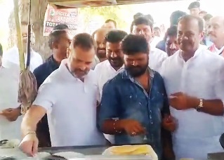 Rahul tries his hand at dosa-making in Telangana | Rahul tries his hand at dosa-making in Telangana Rahul tries his hand at dosa-making in Telangana | Rahul tries his hand at dosa-making in Telangana