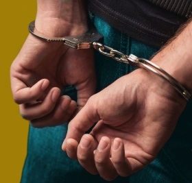 Suspected woman arms smuggler arrested in Bengal | Suspected woman arms smuggler arrested in Bengal